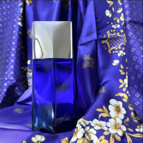 لئو بلو پورهوم - ایزی میاکه